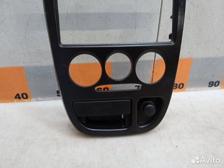 Рамка магнитолы Kia Rio 1 1.5 2001