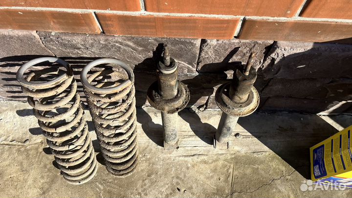 Стойки задние и пружины