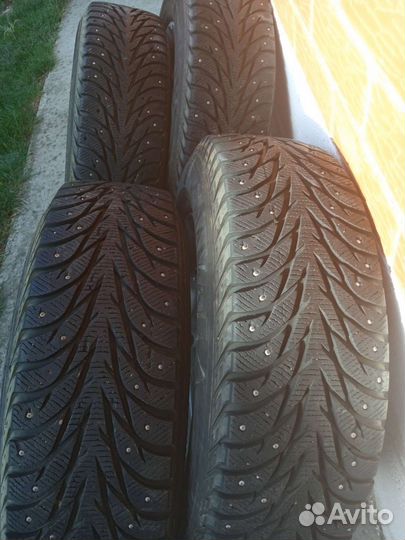 Yokohama IceGuard Stud IG65 215/70 R16 100T