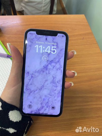 iPhone 11, 64 ГБ
