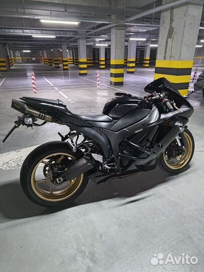 Kawasaki ZX6R