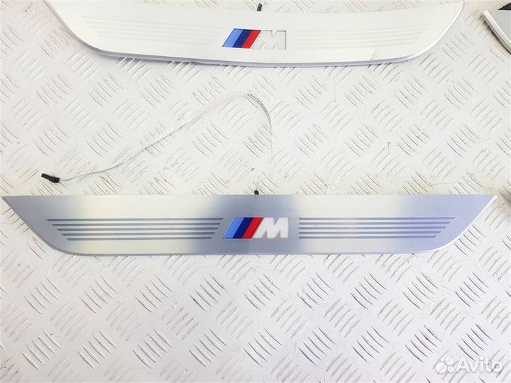 8061044 Накладка на порог BMW 7 G11/G12