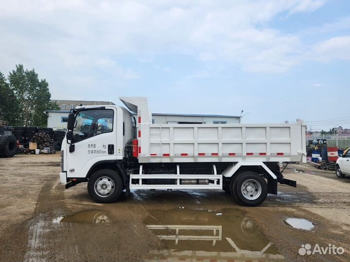 Isuzu 700P, 2024