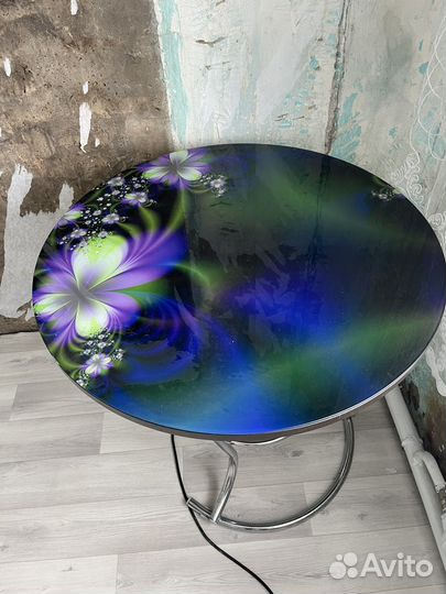 Кухонный стол