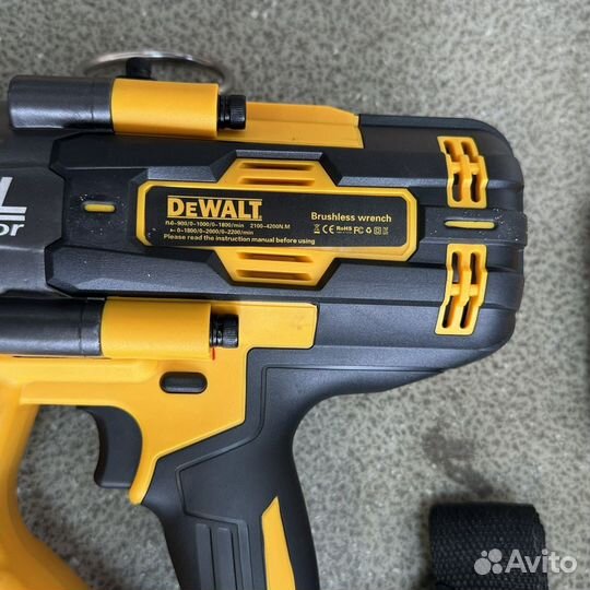 Грузовой гайковерт аккумуляторный Dewalt