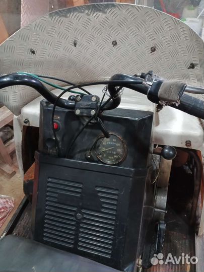Продам снегоход Буран
