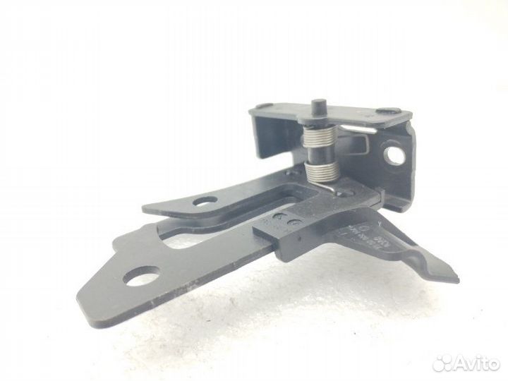 Крюк замка капота Mercedes-Benz Cls-Class W218