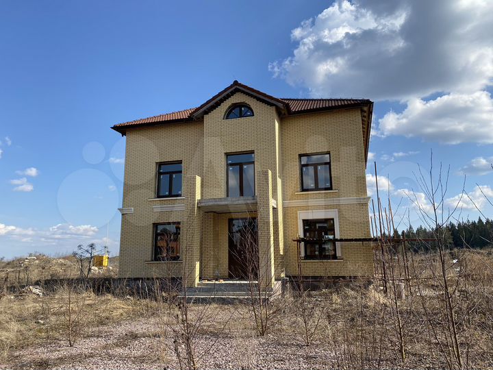 Дом 288 м² на участке 9 сот.