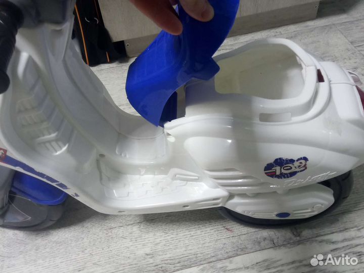 Мотороллер-бегунок