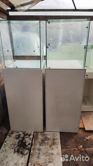 Шкаф витрина