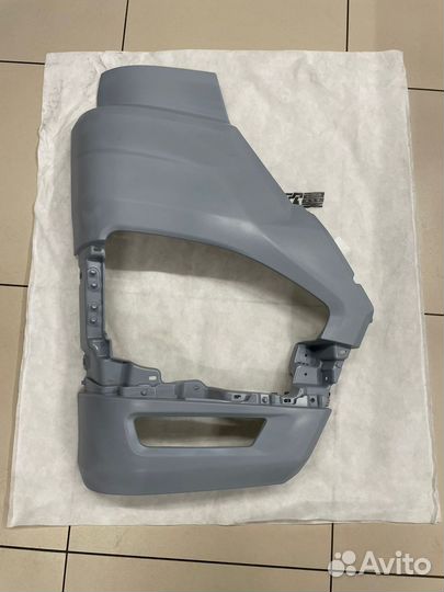 Правый бампер в сборе