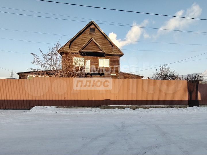 Коттедж 219 м² на участке 15 сот.