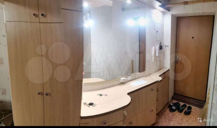 2-к. квартира, 42 м², 1/5 эт.