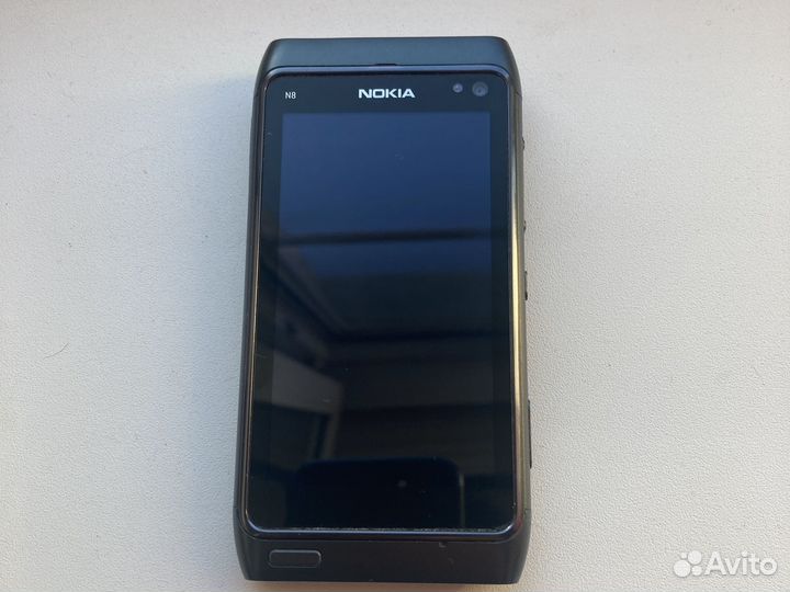 Телефон Nokia n8