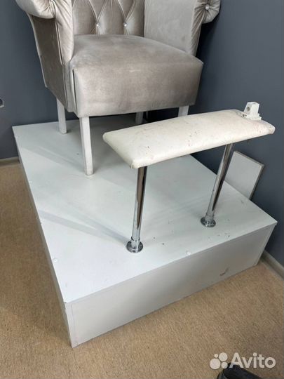 Педикюрное кресло/трон бу