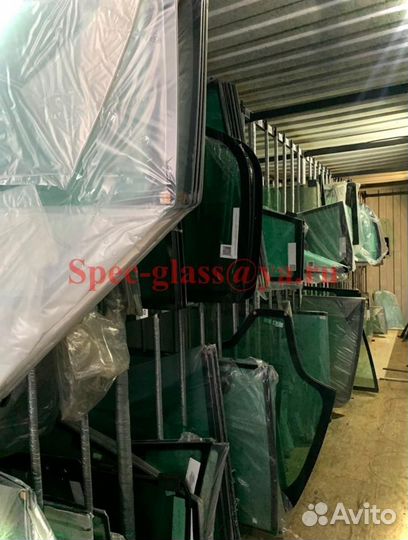 Стекло кабины hitachi ZX75-URT