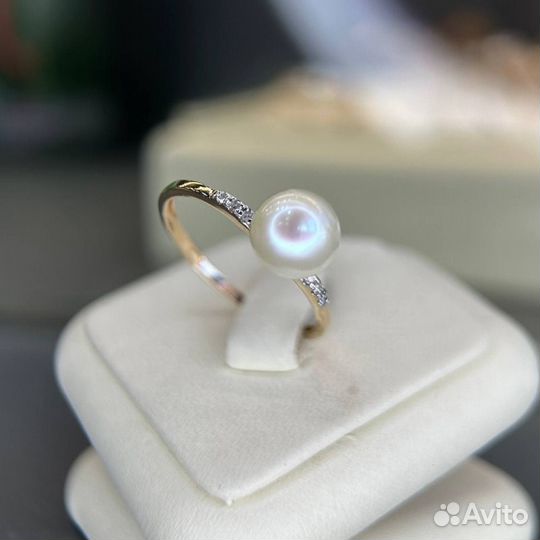 Золотое кольцо с жемчугом 585 проба