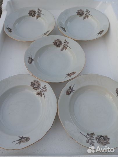 Винтажные глубокие тарелки (Болгария)