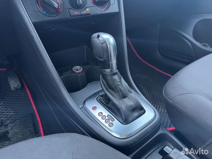 Volkswagen Polo 1.6 AT, 2012, 229 845 км