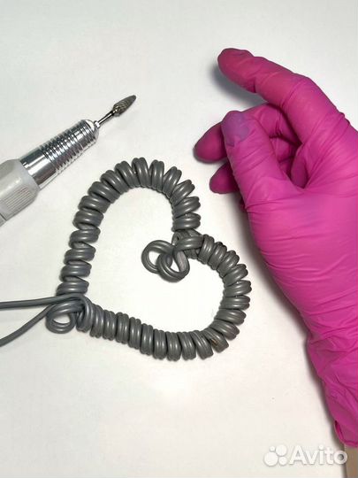 Мастер маникюра и педикюра