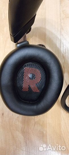 Игровые наушники JBL Quantum 800