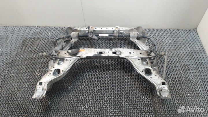 Балка подвески передняя BMW 3 E90, E91, E92, E93