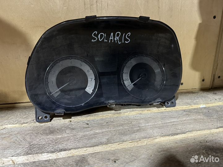 Hyundai Solaris щиток приборов