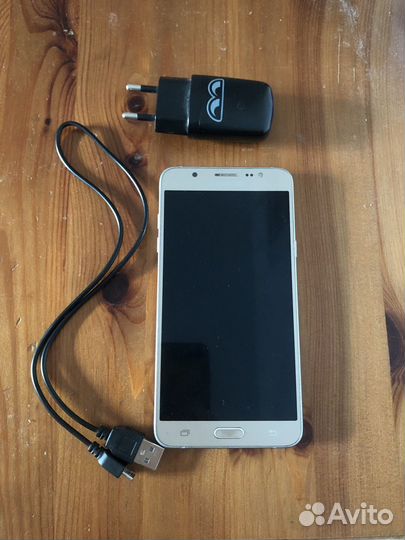 Samsung Galaxy J7 (2016), 2/16 гб