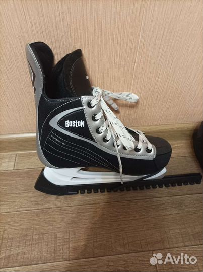 Коньки хоккейные