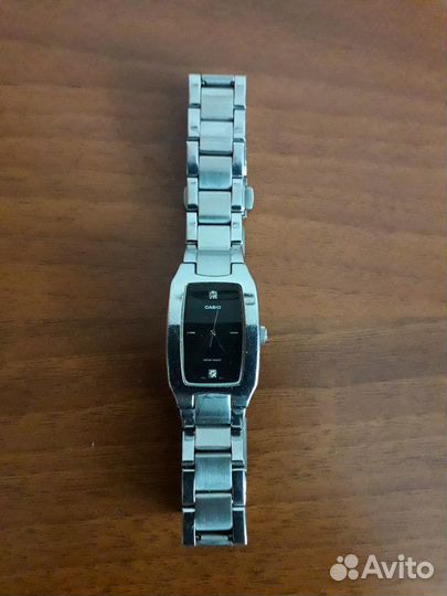 Часы на узкое запятье, б/у