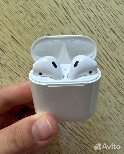 Наушники Apple AirPods 2