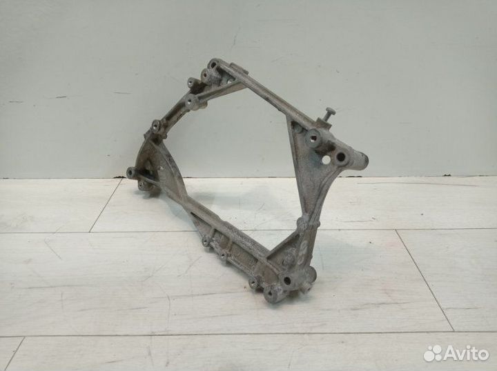 Кронштейн Volkswagen Crafter 2.0 TDI 2021