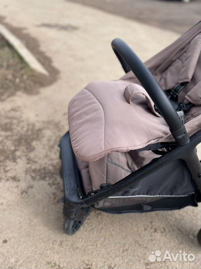 Коляска прогулочная