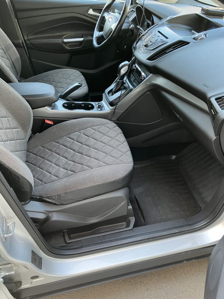 Ford Kuga: фото владельца