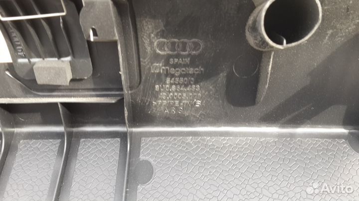 Audi Q3 Обивка панели задка 8U0864483