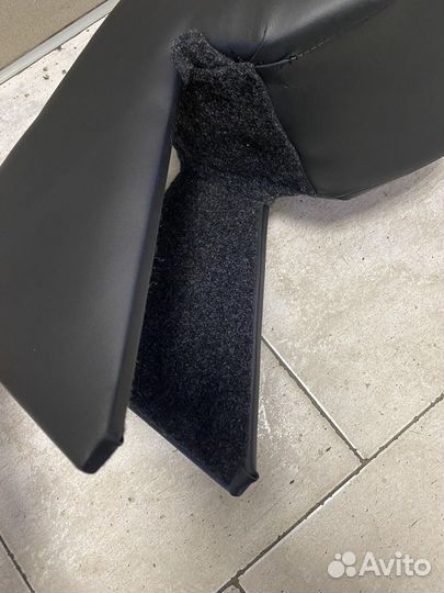 Подлокотник на Suzuki Liana