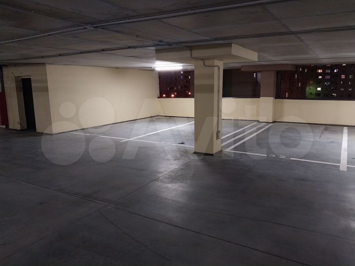 Машиноместо, 16 м²