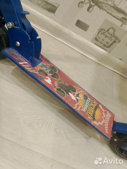 Самокат двухколесный