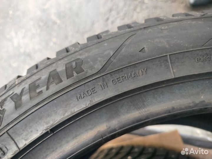 Goodyear UltraGrip Arctic 2 SUV 285/60 R18 116T