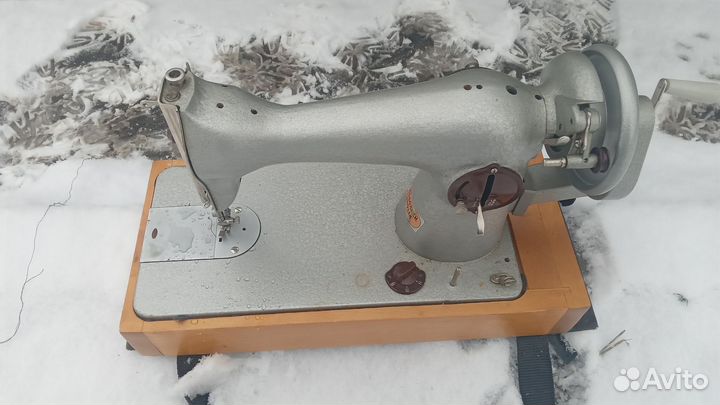 Швейная машинка подольск ручная