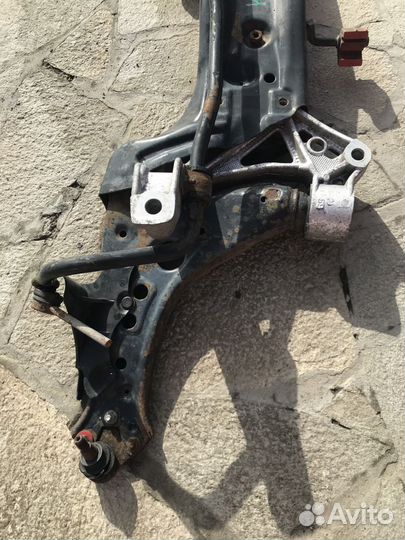 Подрамник передний в сборе Шкода Фабия 2