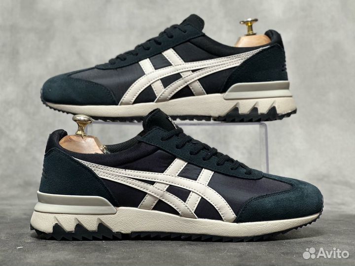 Кроссовки asics