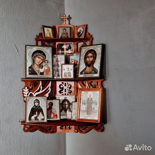 Угловая полка для икон, угловой иконостас