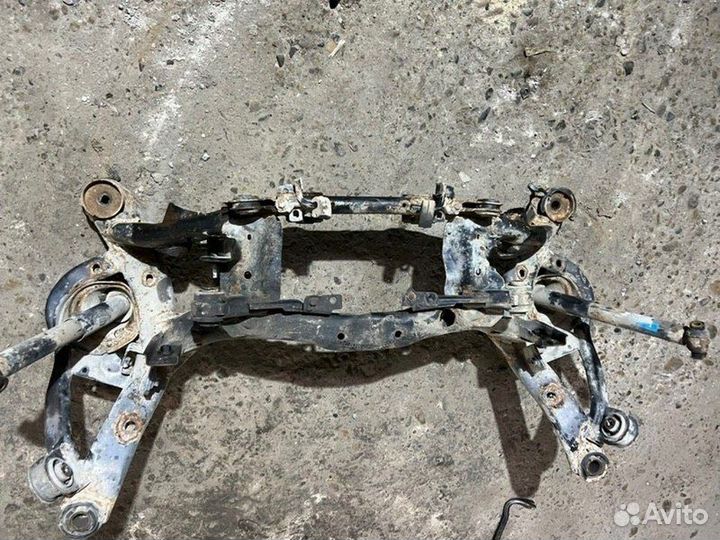 Подрамник балка задний Volvo Xc90 внедорожник 2.9