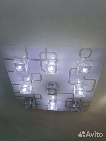 Светильник потолочный