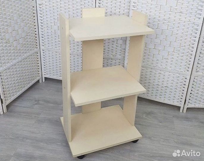 Этажерка на колесиках