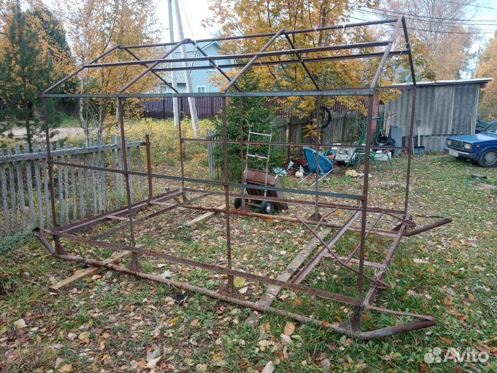Каркас зимней передвижной палатки