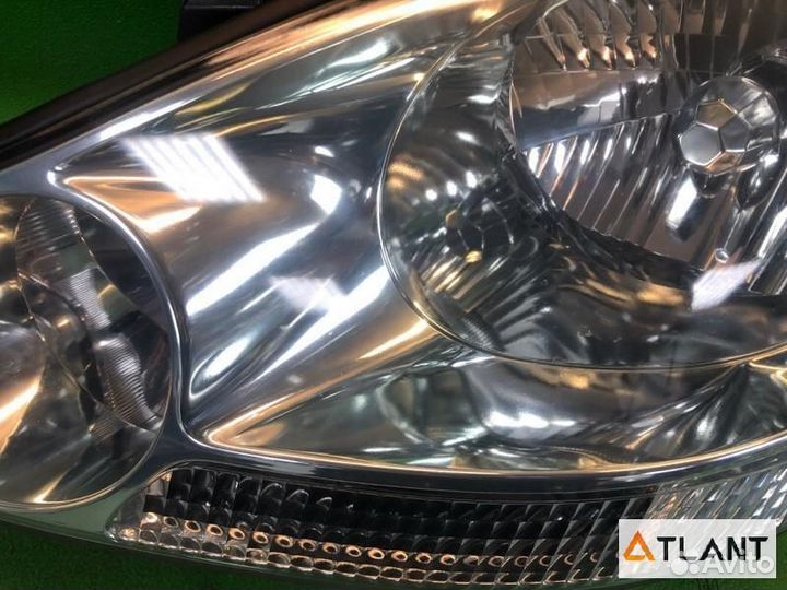 Фара левая toyota ipsum