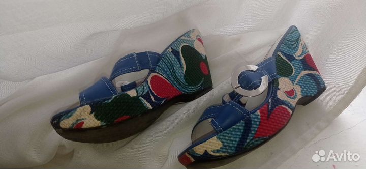 Босоножки 40