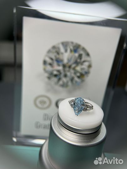 Золотое кольцо с голубым бриллиантом CVD 4.07 ct
